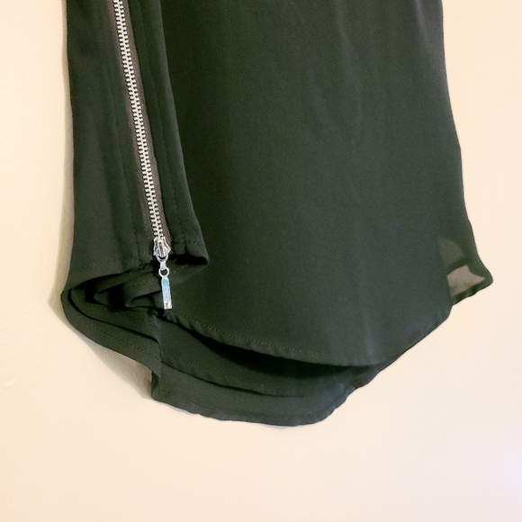 Guess | Women's Black Sleeveless Blouse With Side Zippers (Size XS) - Picture 6 of 9